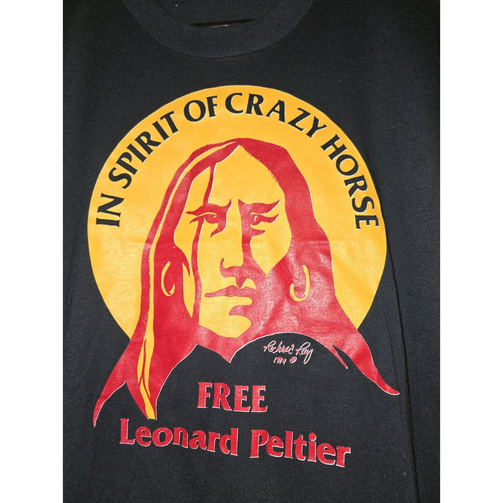 Vintage FREE LEONARD PELTIER Crazy Horse 1980’s Native Rights T Shirt Protest