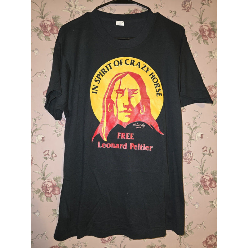 Vintage FREE LEONARD PELTIER Crazy Horse 1980’s Native Rights T Shirt Protest
